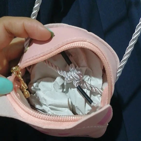 Cartoon Cat Crossbody bag - Mini PU Leather Shoulder Bag - Perfect ages 3+ - Picture 3 of 6